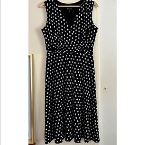 RN Studio by Ronni Nicole sleeveless midi dress